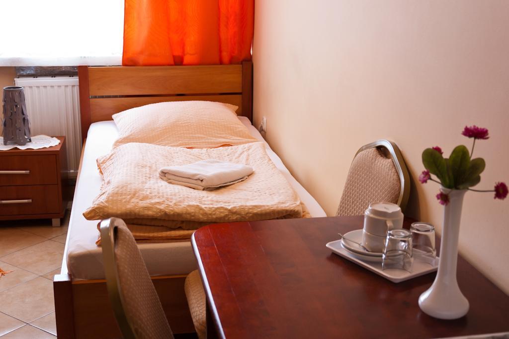 Hotel Elda 2 ビィドゴシュチュ エクステリア 写真
