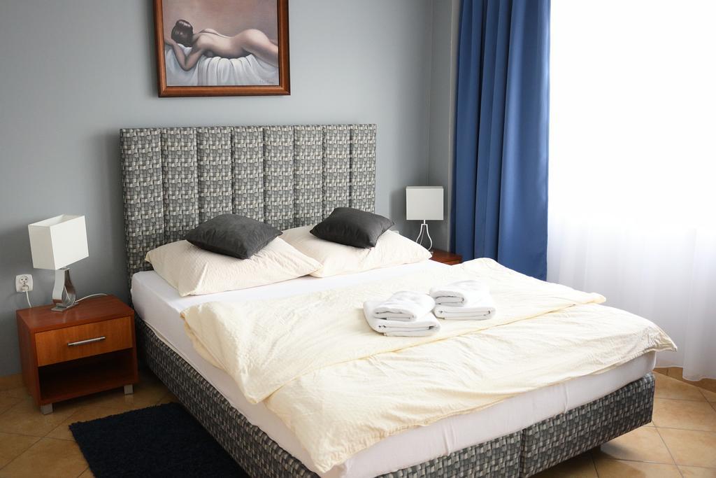 Hotel Elda 2 ビィドゴシュチュ エクステリア 写真